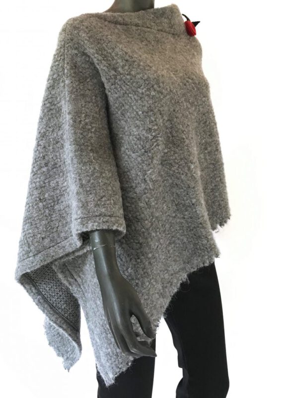 GHD_Poncho_grau_S-e1572708583412-730x1024