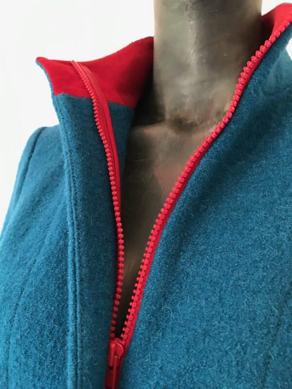 GHD_Schösschenjacke_petrol_D-768x1024